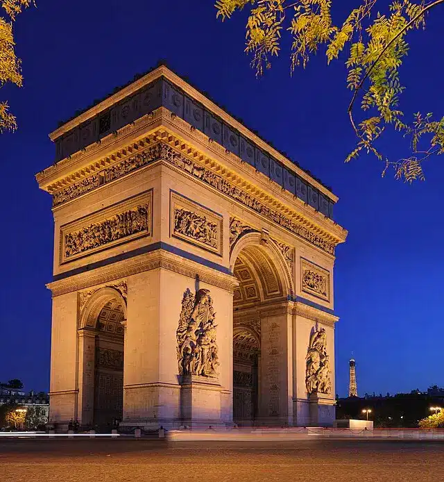 Punaise de lit Paris 8 : intervention experte, discrète et haut de gamme pour particuliers, hôtels & entreprises